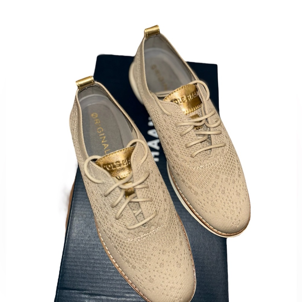 Cole Haan Women's OriginalGrand Stitchlite Wingtip Oxford beige size 7 shoes